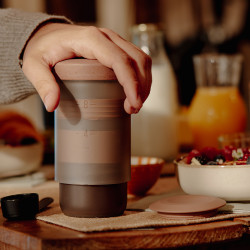 Wacaco Prestina (clay pink) – ein tragbarer Kaffeebereiter